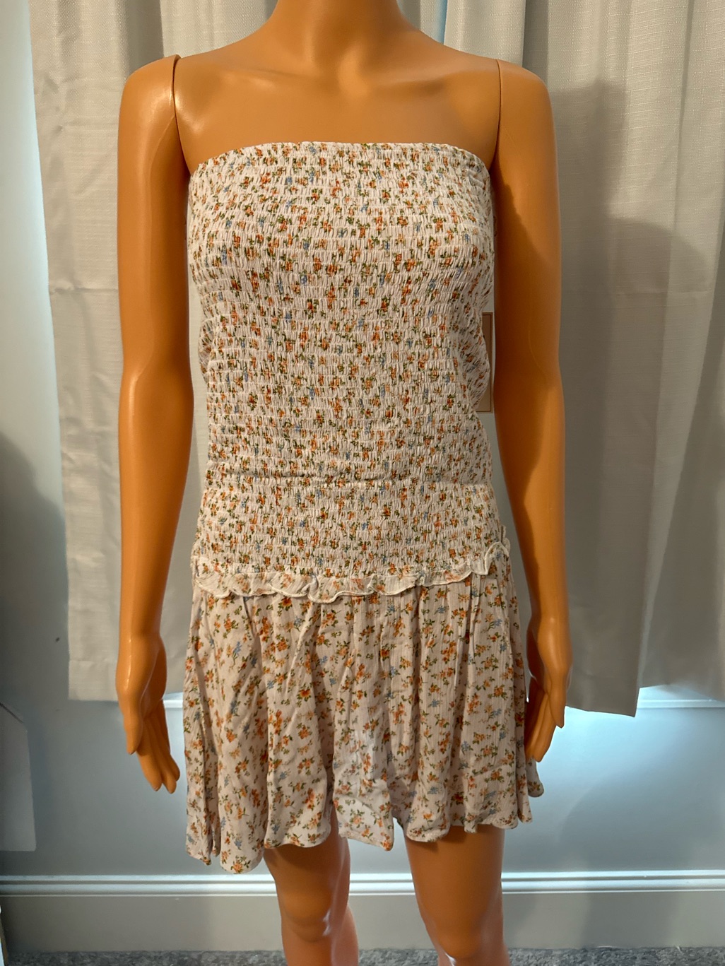 Cute Birch & Stone Size Xl White Floral Floral Strapless Smocked Dress Juniors
